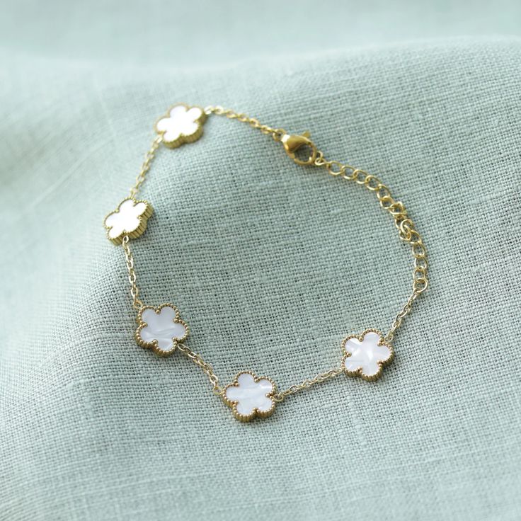 White Cloves Bracelet - Anti tarnish