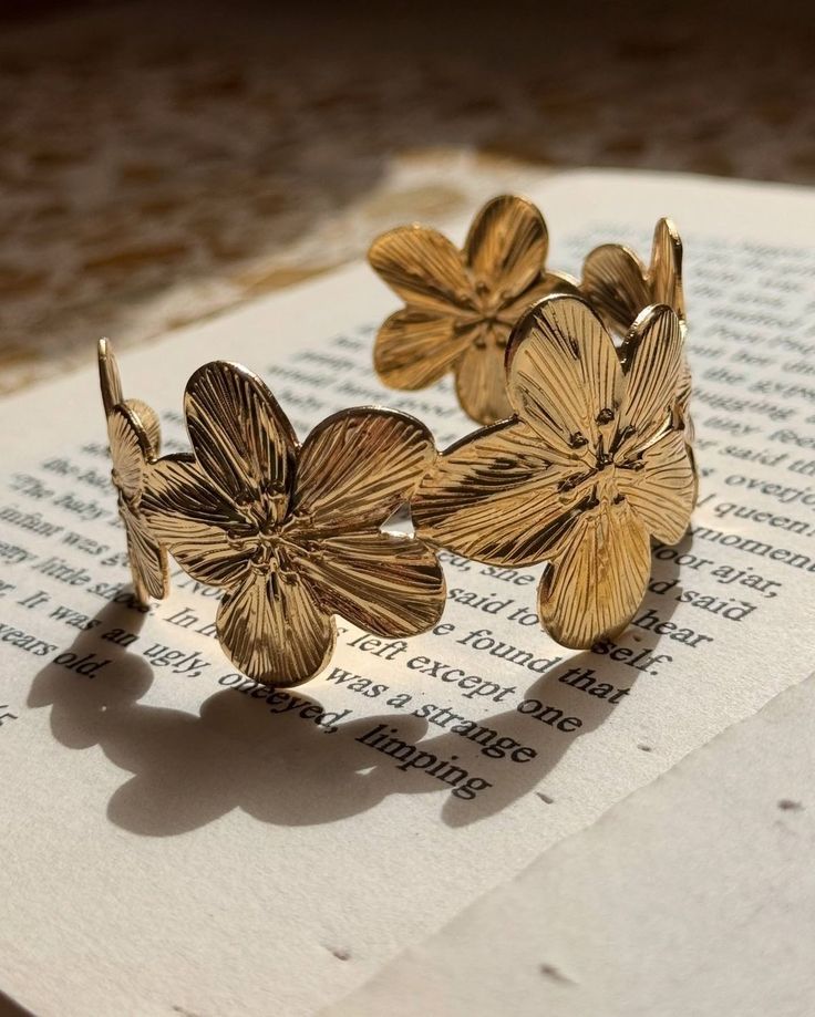 Floral cuff anti tarnish Gold plated Broad Bracelet