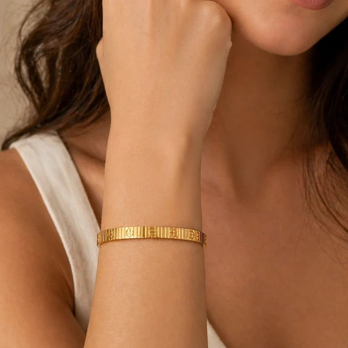Classic Screw Pattern Bracelet - Anti Tarnish