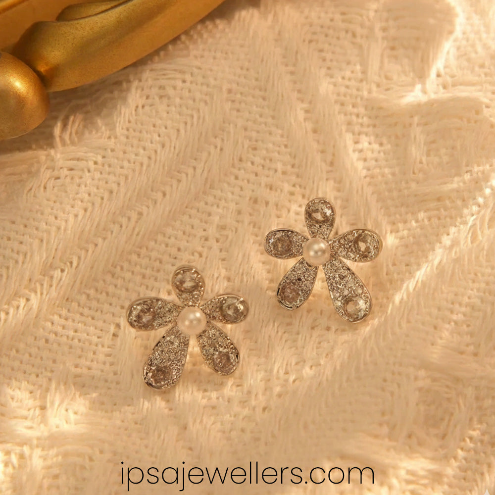 Diamond & Pearl Flowe Earrings