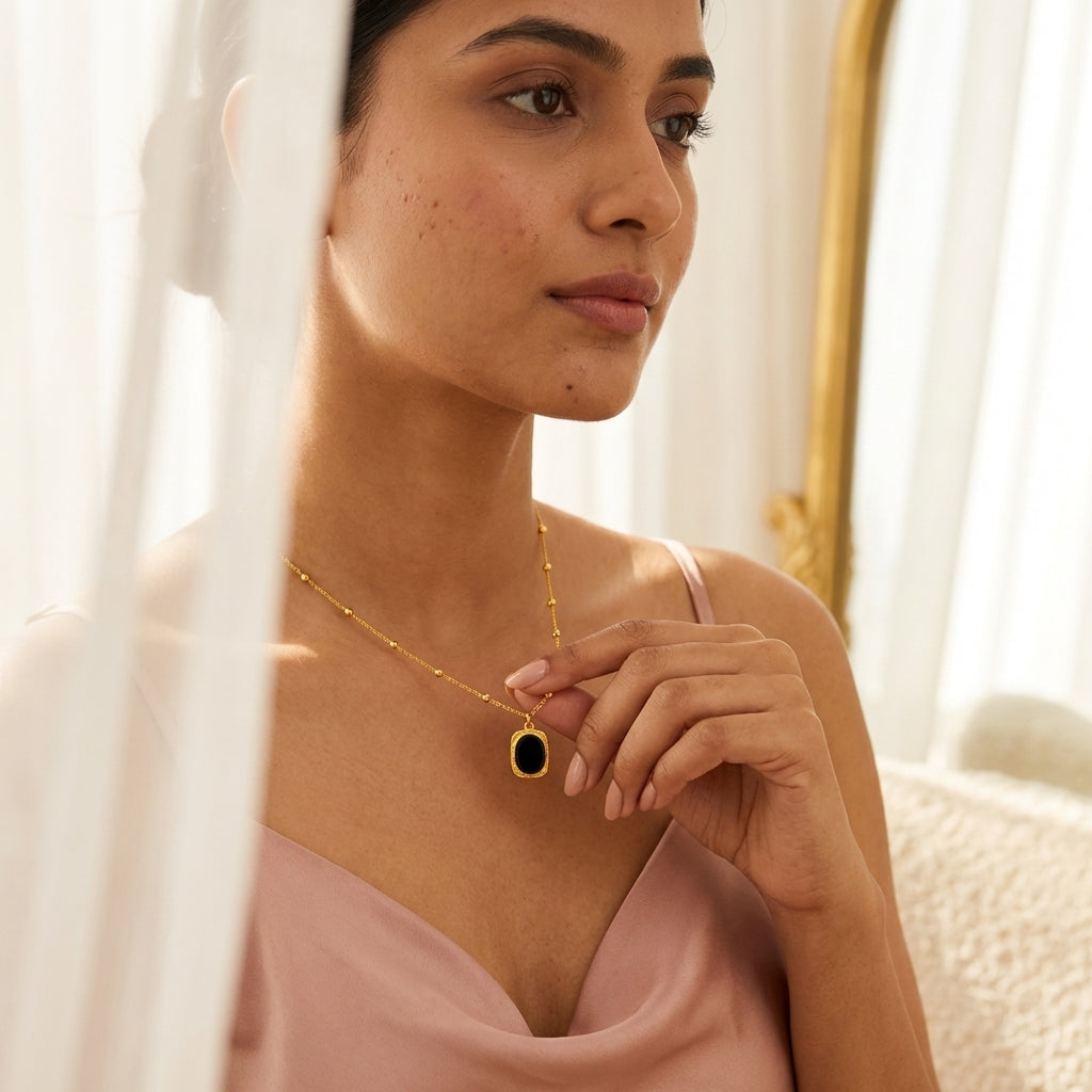 Black Pendent Chain Necklace - Anti Tarnish